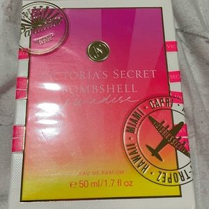 1 Left ❤️NIB❤️ VICTORIA’S SECRET BOMBSHELL “ PARADISE” PERFUME